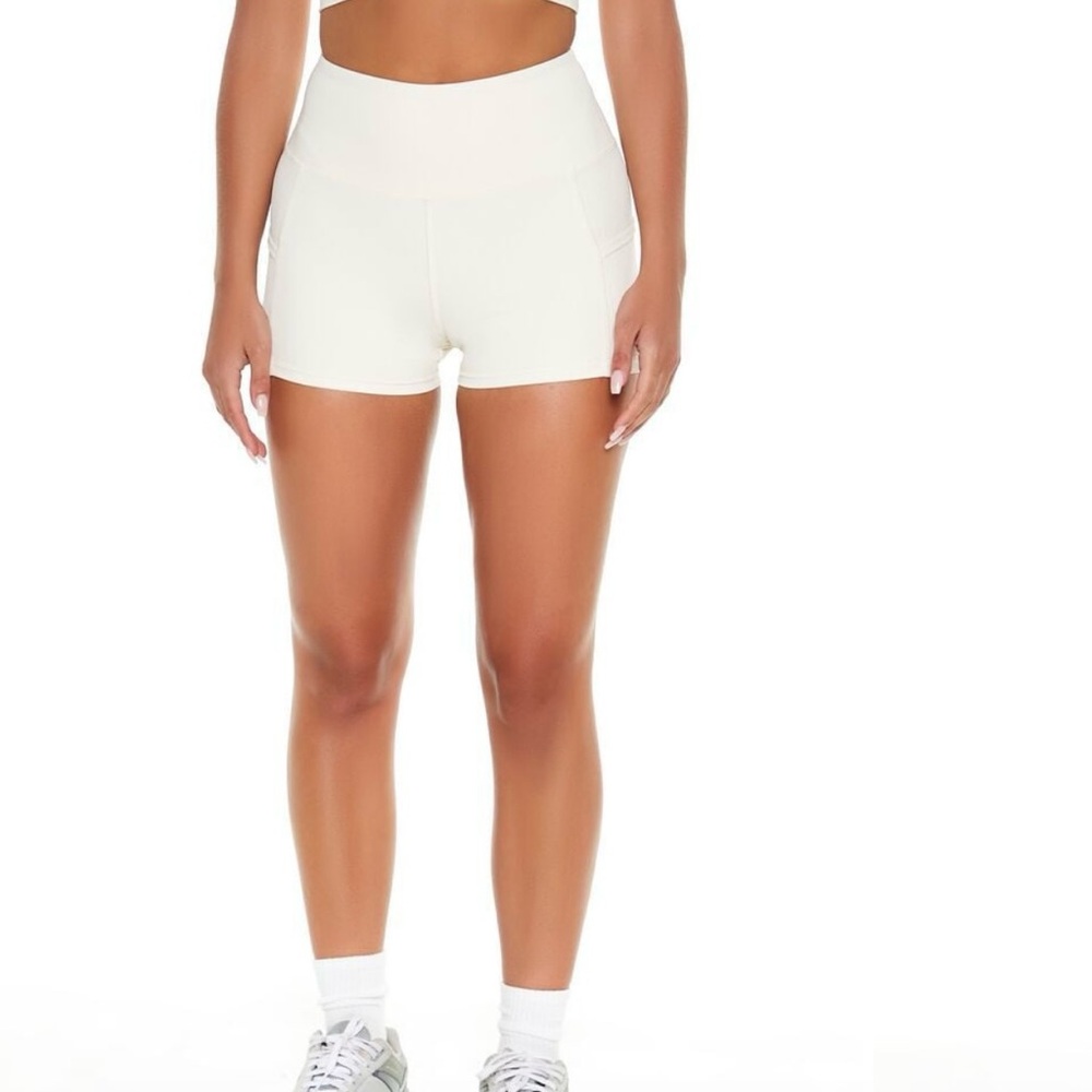 Active Pocket Biker Shorts